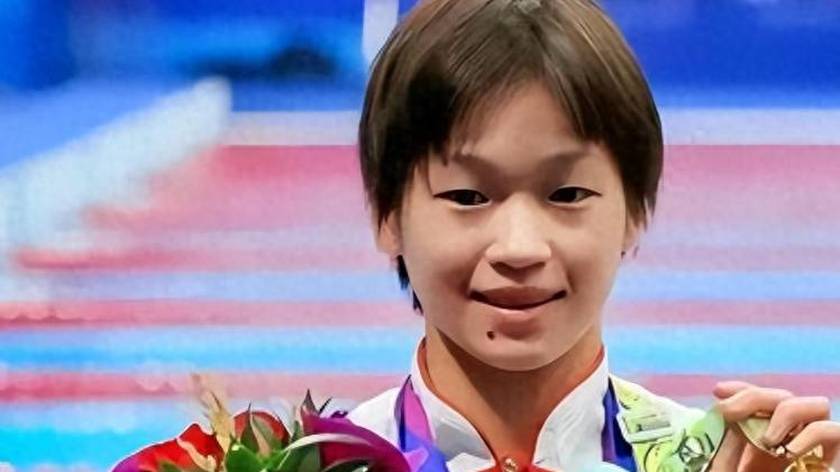 一夜封神一夜坠落！被骂2年的全红婵，瘦14斤，留长发后惊艳全网
