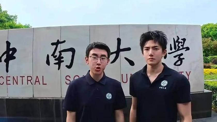 中南大学男生录高考加油视频，帅得被质疑是AI