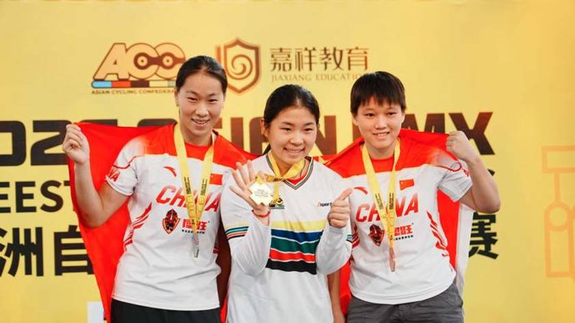 无惧伤痛！河南名将孙佳琪勇夺自由式小轮车亚锦赛公园赛女子组银牌