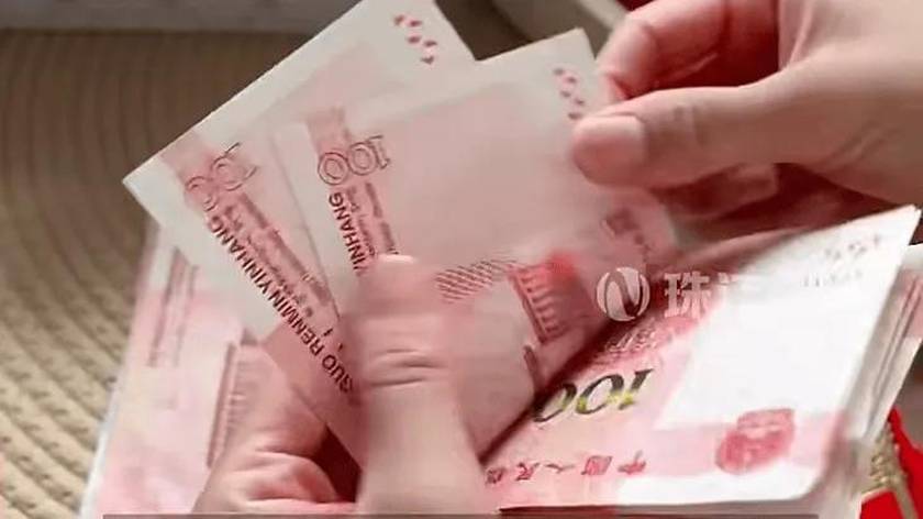 孩子有10万压岁钱，大学生活费照给无妨