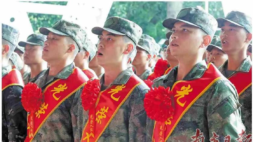 金秋九月 戎装待发