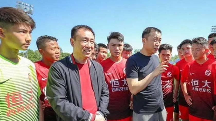 丁俊晖许家印旧照引热议：复盘恒大体育营销兴衰