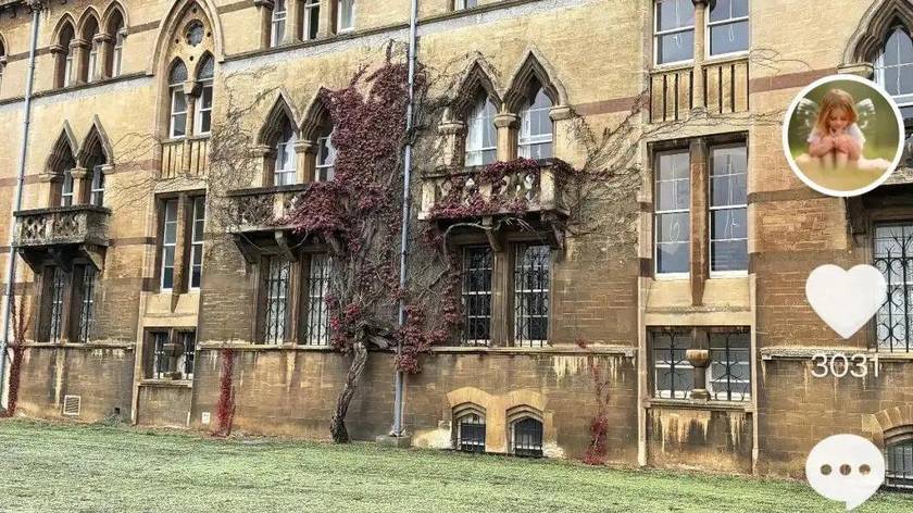 于东来打卡英国牛津大学，晒出地标建筑图片