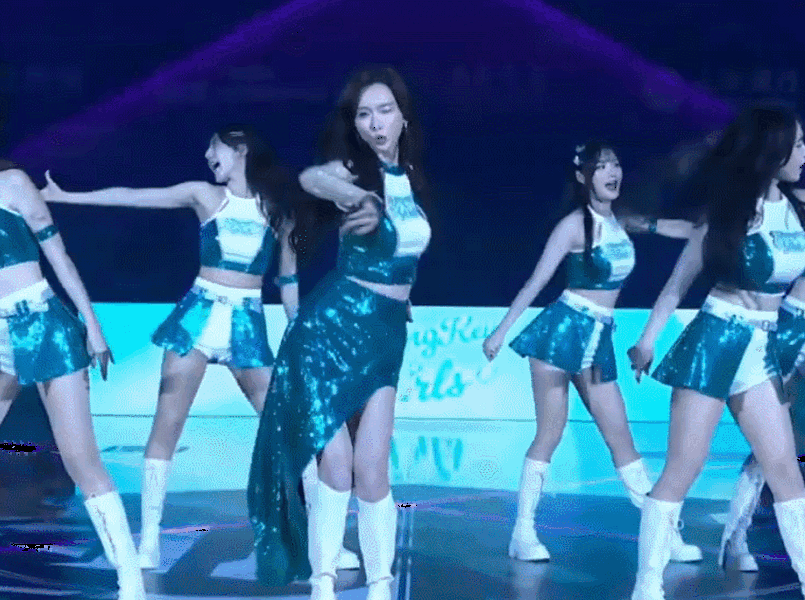 林志玲穿啦啦队服跳女团舞！身材苗条状态似少女