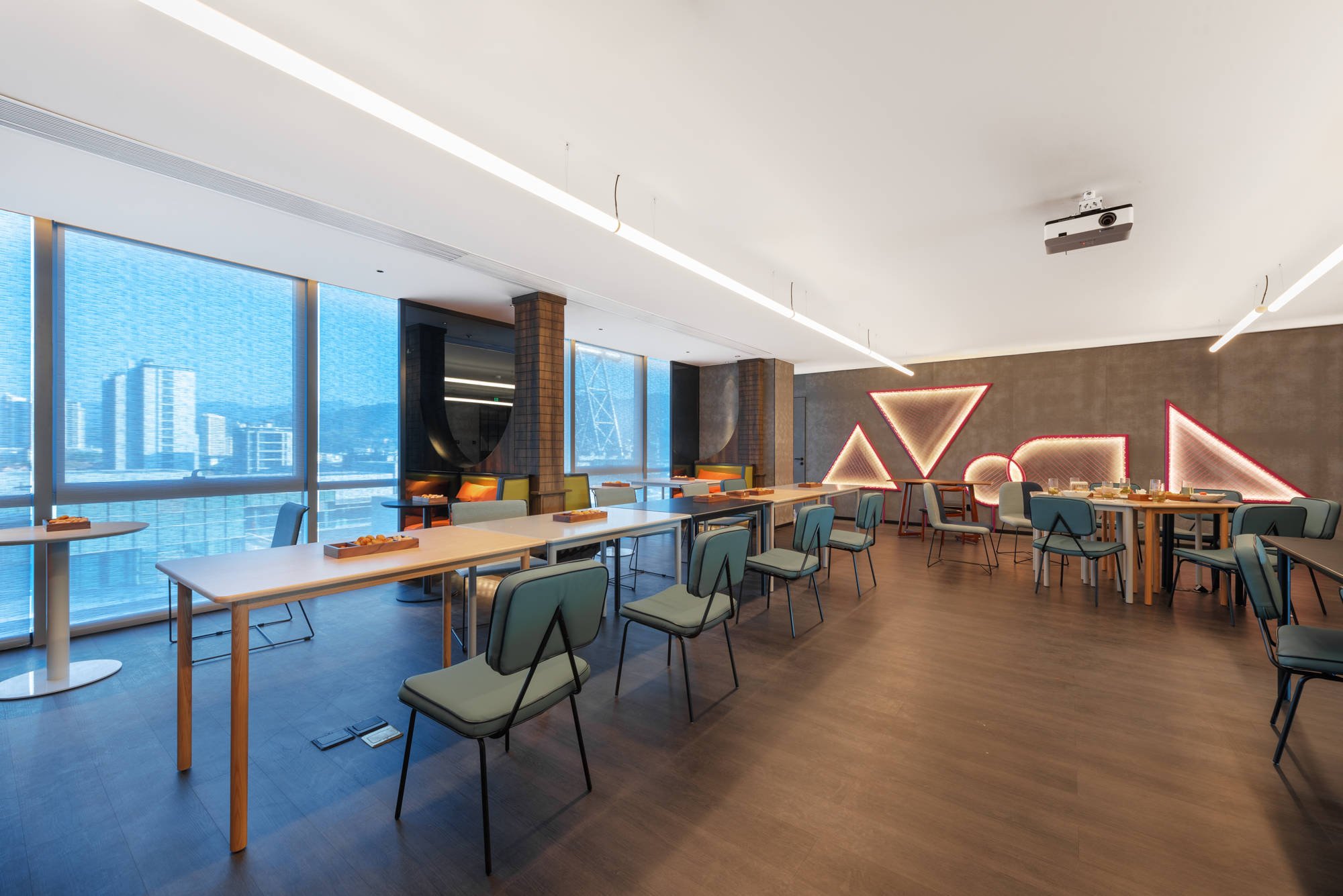 再次前往千岛湖,只为这间全新的moxy酒店_宾客_国际集团_万豪