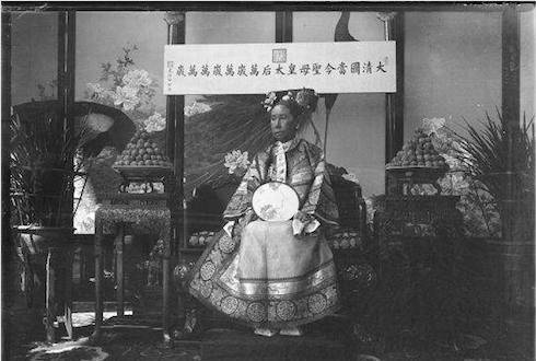 乾隆皇帝上厕所,提出不能有臭味,不能有声音,太监一个妙招搞定_时候