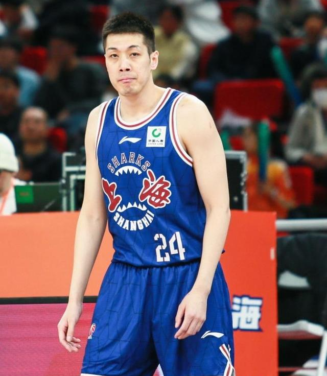 任骏威被cba重罚,任骏飞无辜躺枪_球迷_肘击_大威