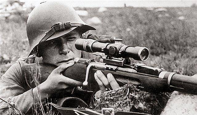 军事上就有了空尖弹的产生,它由铅和一些有毒物质制成,进入人体以后便