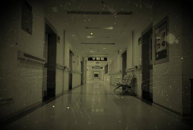 11年,江西护士凌晨在太平间发现婴儿:孩子已靠屋顶漏雨生存八天