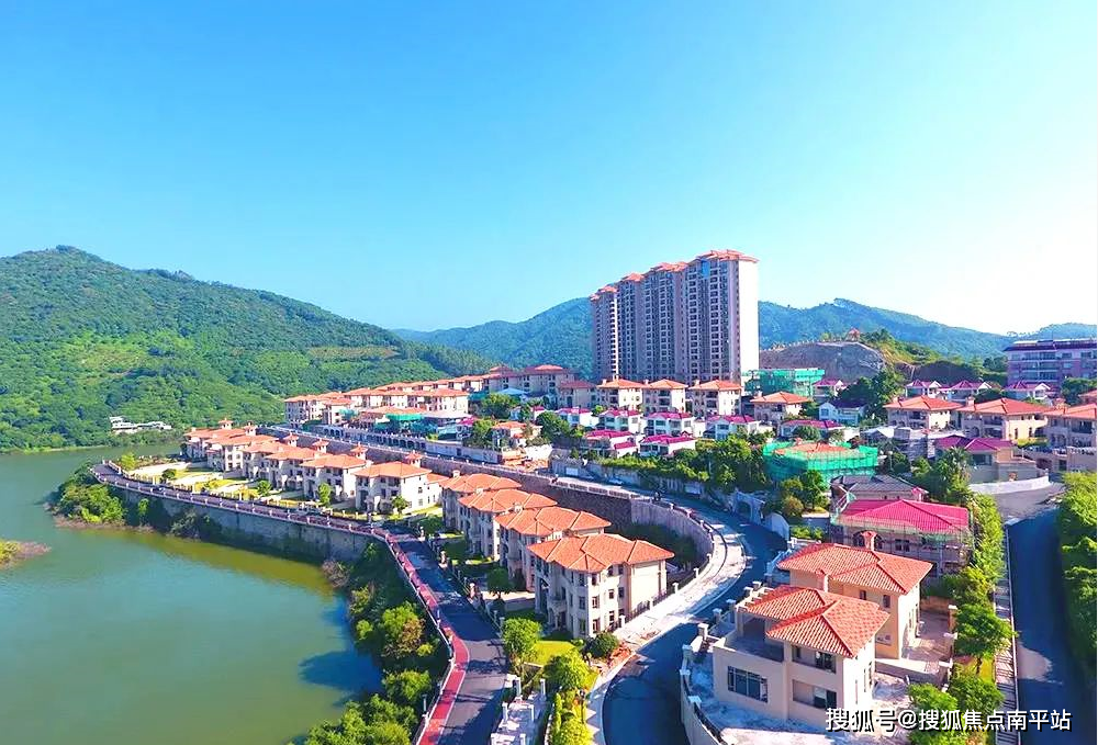 广州增城【百花山庄御湖山别墅】售楼处电话24小时电话丨售楼处地址丨