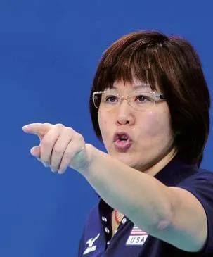 郎平:21岁世界冠军,26岁退役,48岁被骂卖国贼,终是一代传奇_中国女排
