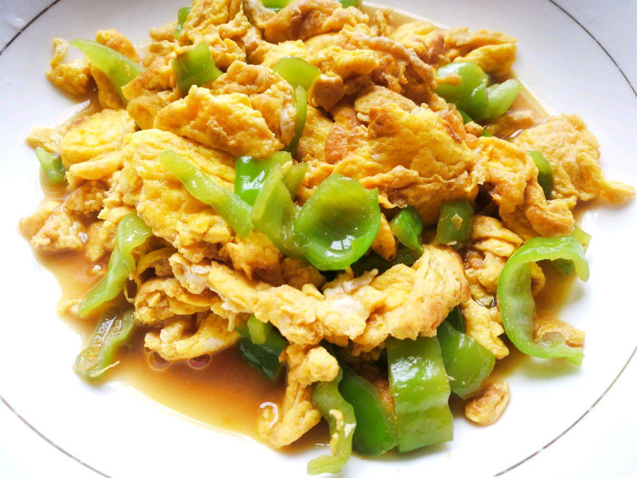 《辣椒炒蛋:家常美味,色香味俱佳》_香气_调料_口感