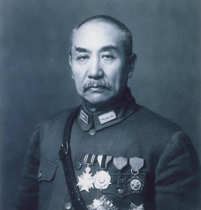 1937年8月26日,蒋介石也看到了这次日军的野心,于是即令汤恩伯,卫立煌