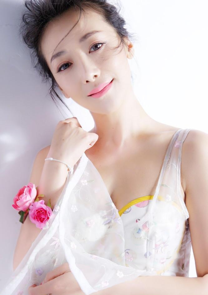 陈紫函绝美写真曝光,好身材吸睛无数,网友直呼:美得要人命?