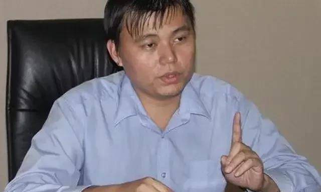 他叫石悦,因写了一本书《明朝那些事儿》红极一时,让他狂赚4100_工作