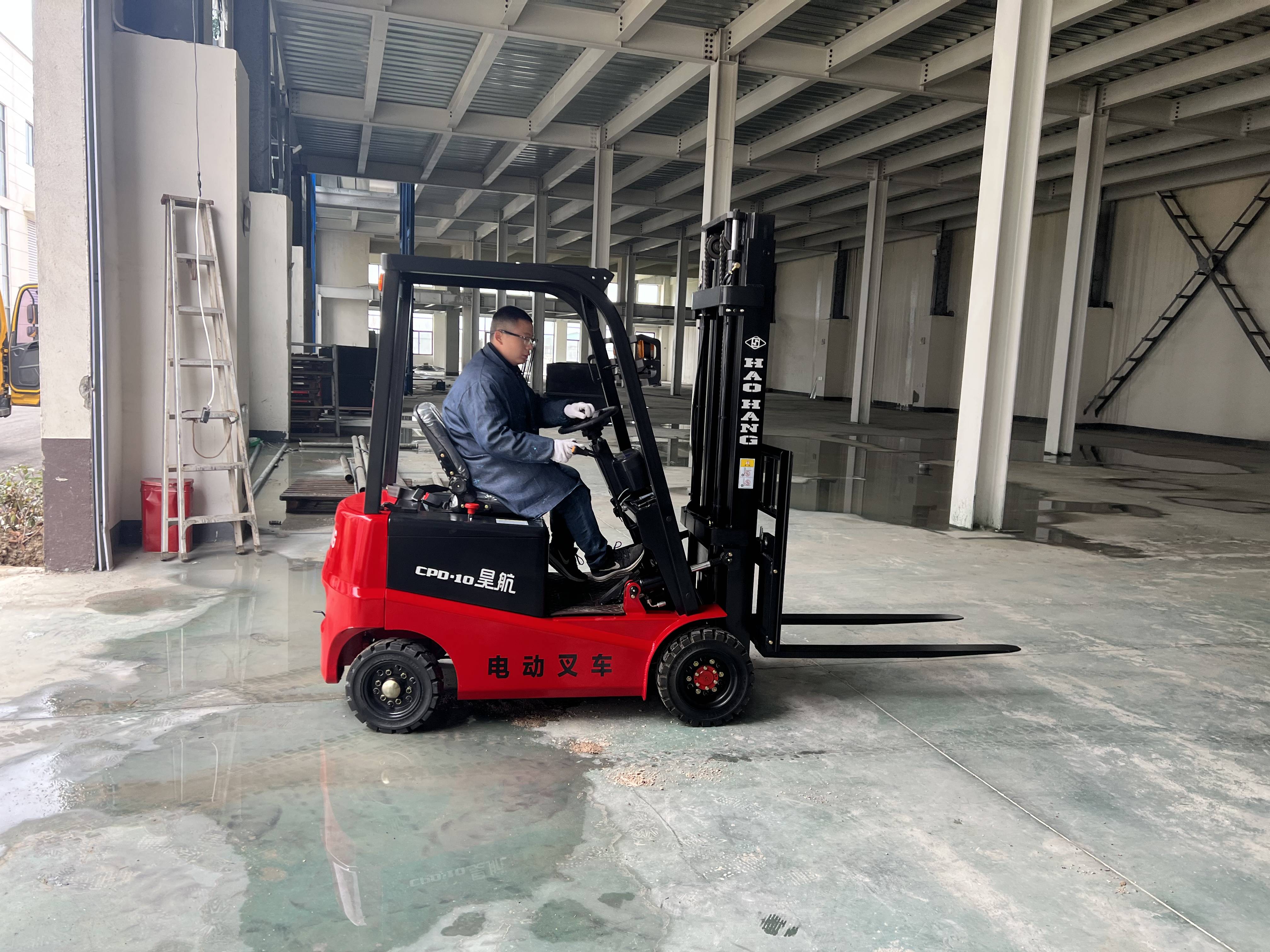 1吨新能源电动叉车价格图片(昊航小型电动叉车)_搜狐汽车_搜狐网