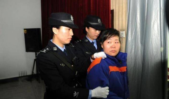 13年陕西产科主任张素霞被捕,揭开"贩卖"婴儿的真相,令人发指