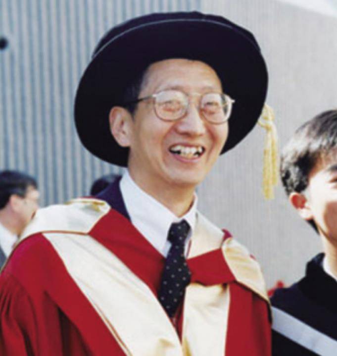 崔琦12岁走出河南农村,到美国后获诺贝尔奖,晚年:后悔离开家乡_母亲