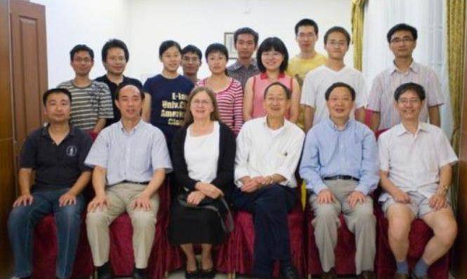 崔琦12岁走出河南农村,到美国后获诺贝尔奖,晚年:后悔离开家乡_母亲