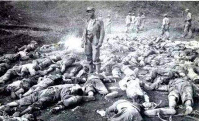 这场战役我军消灭越军3700多人,整个越南阵地尸横遍野,空气中弥漫着