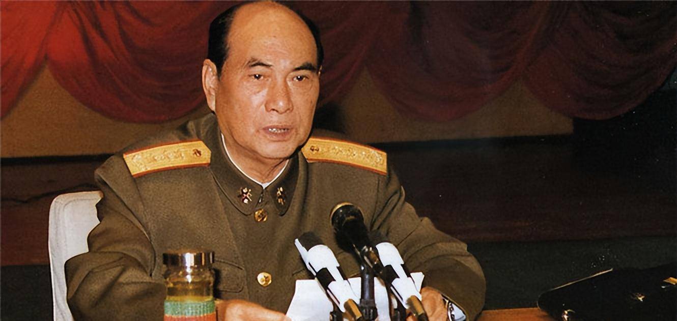 成為我軍80年代後為數不多的擔任過同一個集團軍軍長政委的領導幹部