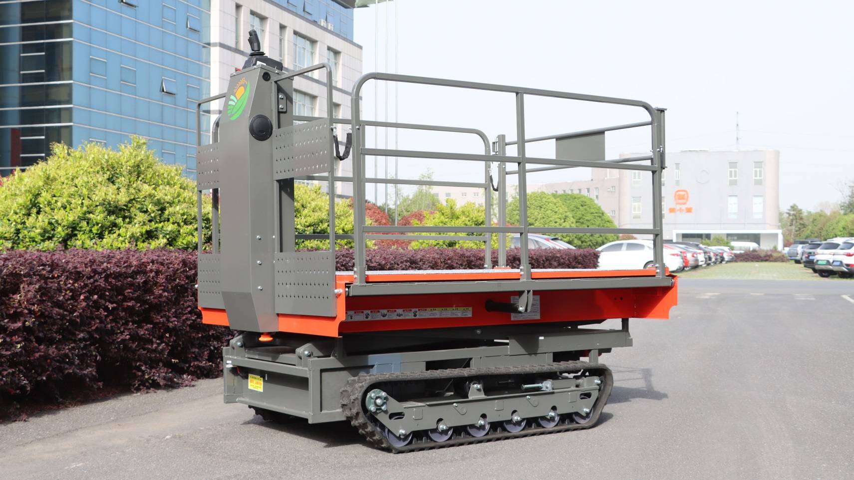 电动履带果园液压升降多功能作业平台在我国果园作业中的应用现状和