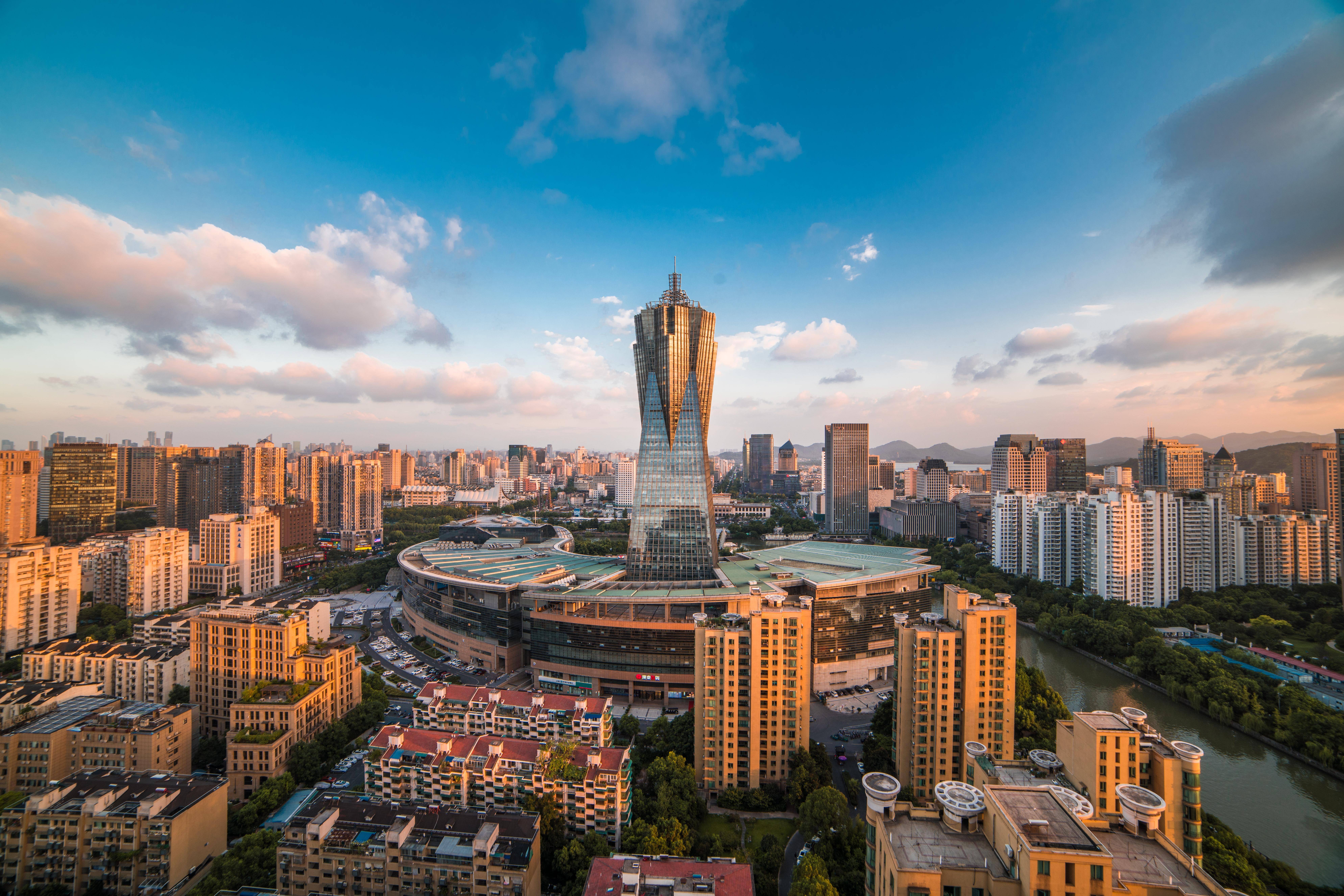 杭州官宣!海归直接落户,硕士一秒入账3万补贴!
