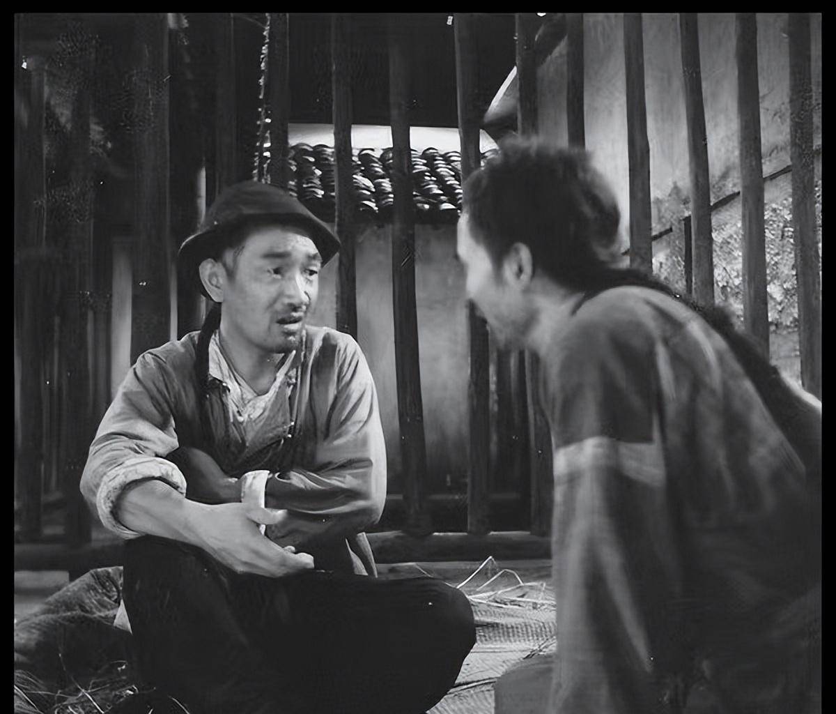 《阿q正传》:因国民劣根性被当成反面教材,阿q精神一文不值吗?