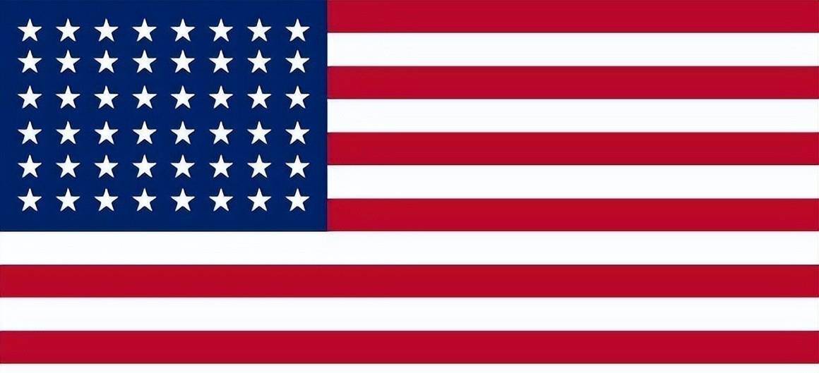 不管怎么说,美国的国旗数着星星在变化,也见证着美国的发展!