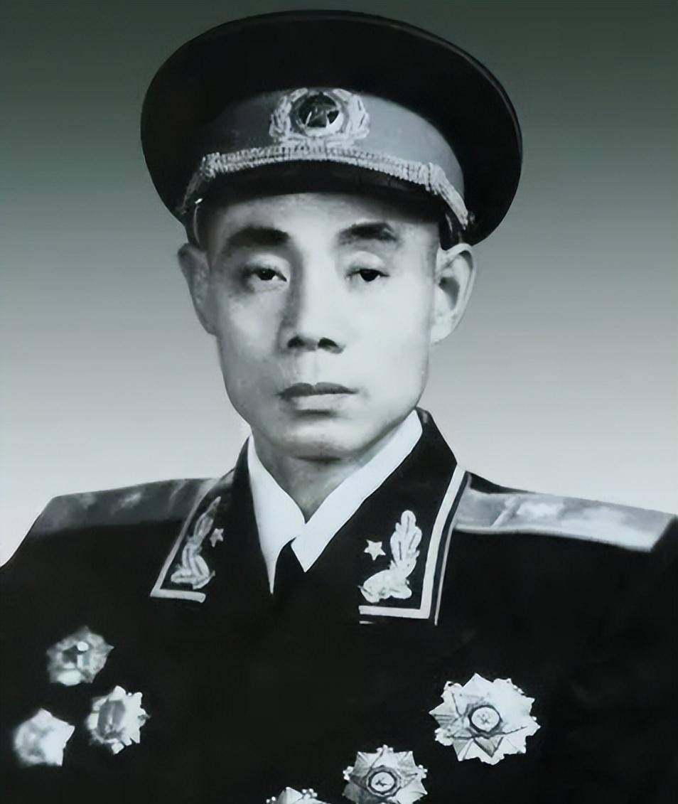 87年吴信泉回乡,参观平江烈士陵园时感慨:我们应当永远纪念他们_将军