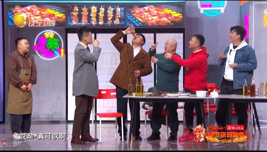 辽宁春晚东北年味足,郭冬临cos林俊杰,任贤齐回忆杀三连唱_小品_网友