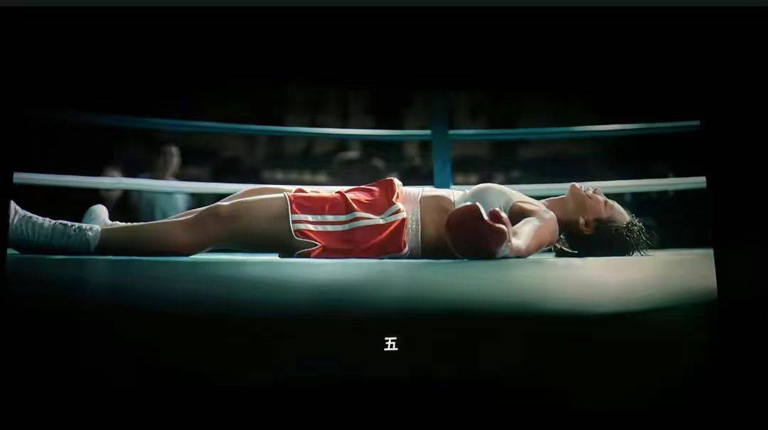 贾玲首度公开瘦身成果,瘦出下颚线瘦出腹肌_减肥_对手_拳击手