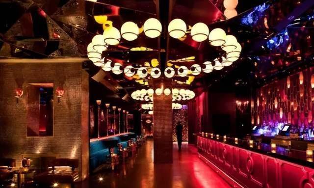 白马会所覆灭记:令无数富婆欲罢不能,2019年因头牌鸭