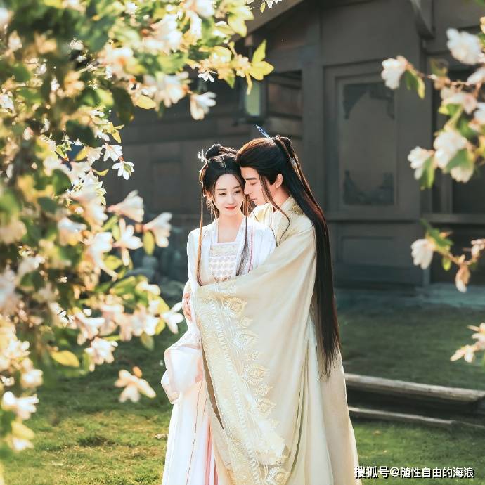 今日明星最新动态:易烊千玺杨紫,赵露思贾玲,龚俊