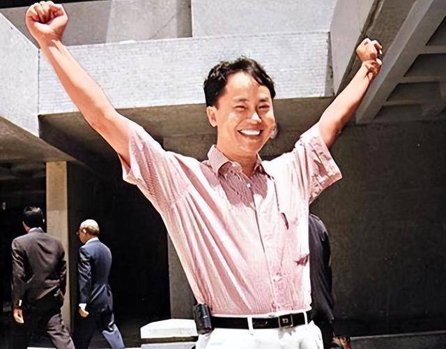 贼王张子强43岁被枪毙,死后银行账户被打开,数字高达20亿_香港_大陆