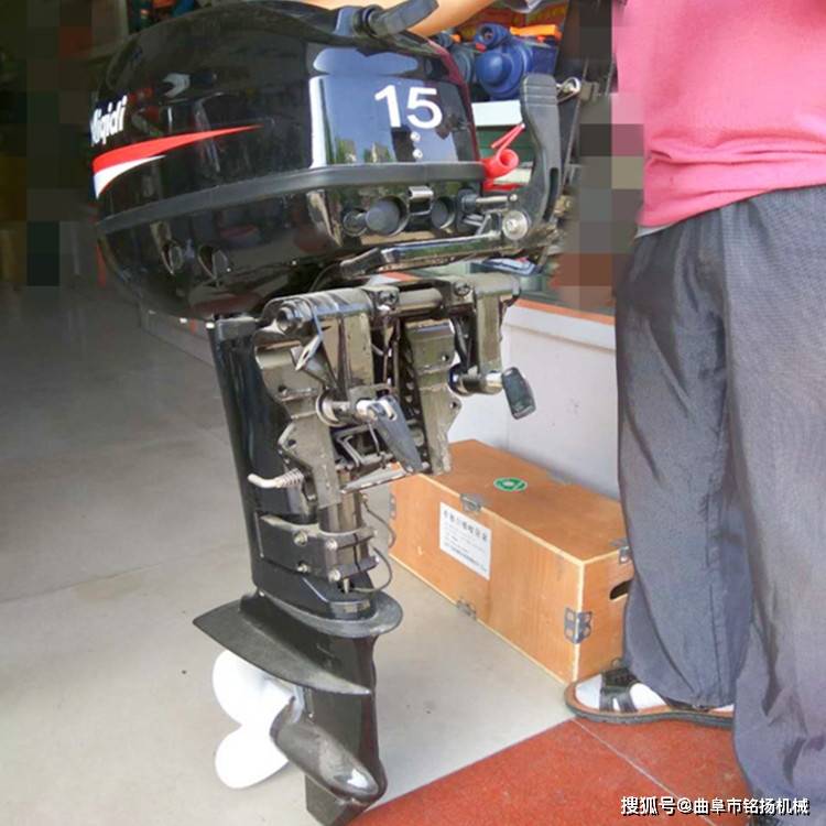 带档位冲锋舟船外机 12v电动船尾挂机 皮筏艇汽油挂桨机_产品_竹排