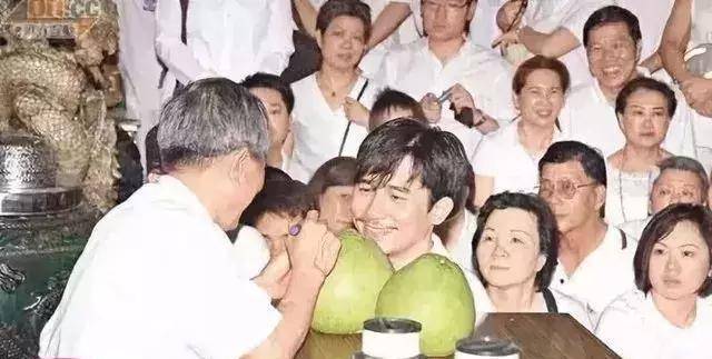 后世对于周钦南的评价褒贬不一,有人相信周钦南真的是白龙王转世,有的