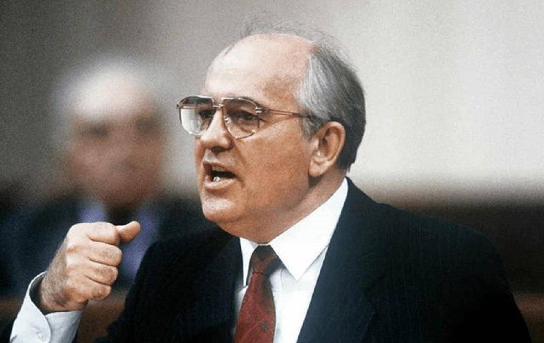 戈尔巴乔夫本打算以2000亿美元卖掉北方四岛,最后为何没成功?