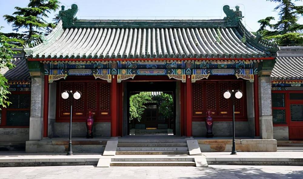 清朝灭亡后,那些富丽堂皇的王府怎么样了?