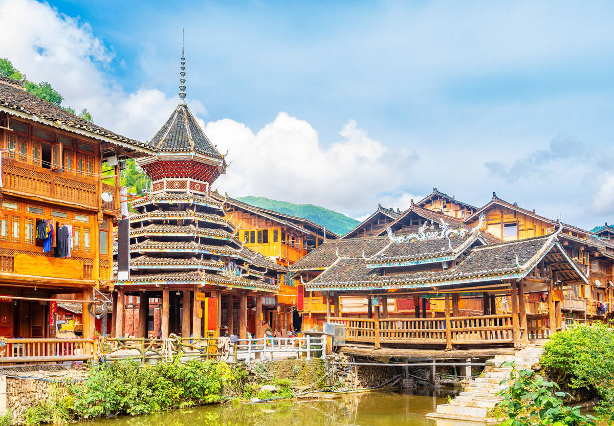 去贵州旅游最佳路线,贵州四天三夜旅游多少钱,看完从此不迷路_阿洁