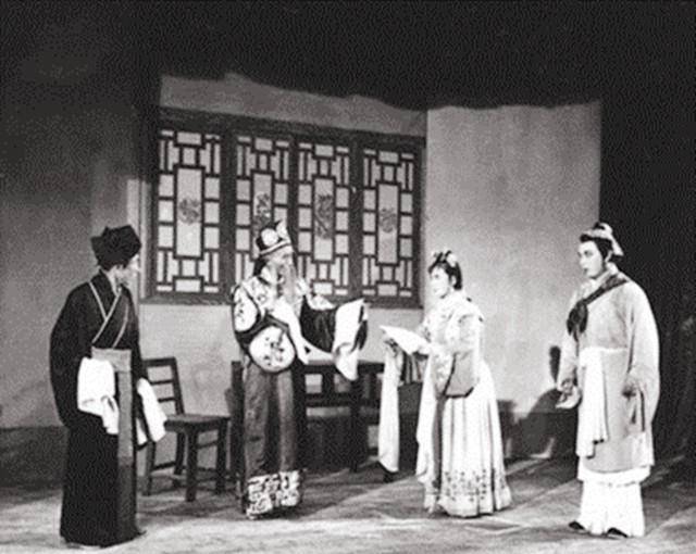 "七仙女"严凤英墓地:一代宗师,黄梅戏开拓者,骨灰安葬于家乡_戏曲