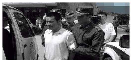 乔四集团"一号杀手",凶悍超过乔四爷,神秘消失十年后又重出江_李正光