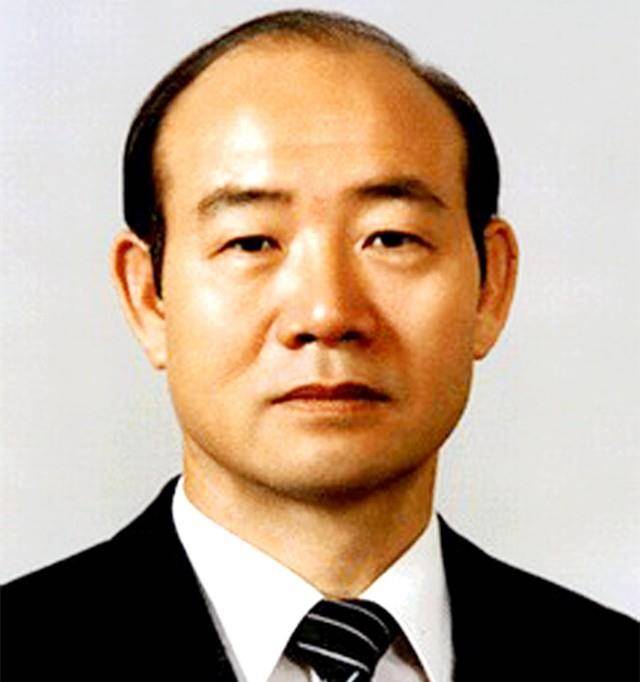 10月26日全斗焕篡权纪实:判死刑,改无期,被特赦_朴正熙_金载圭_郑升和