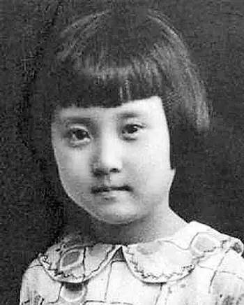 蒋英:钱学森坐在两个女孩中间,却一直看着我,我就觉得不大对劲_美国