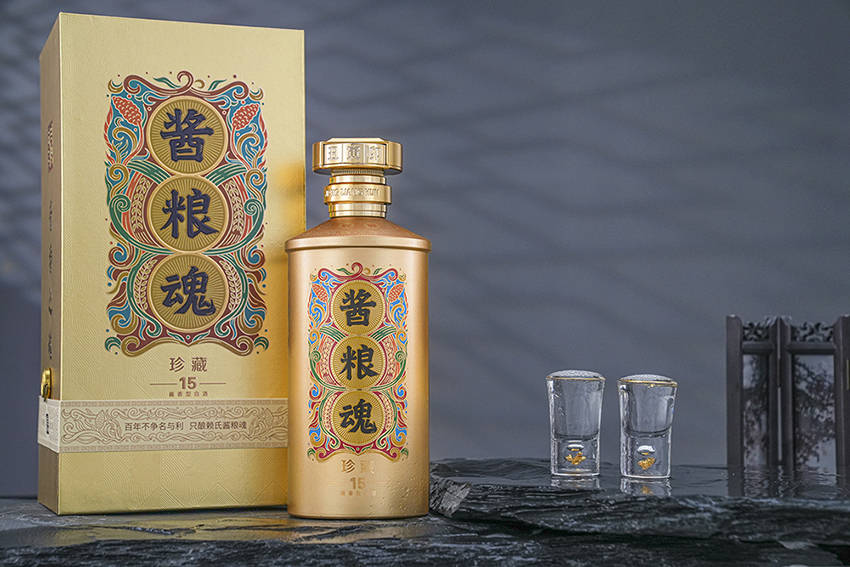 陕西的特产,古称秦酒,采用大麦,豌豆,高粱为主要酿酒原料,历经四季