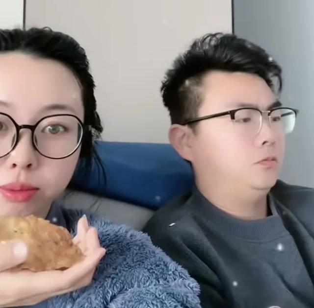 田静卖货专场人气低,熊磊也是如此,郭威面相变了,许姚有新进展_生活