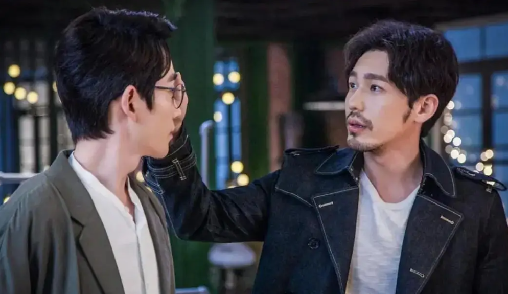 白宇开车回刘萌萌住处,俩人相处了八年,还没到结婚