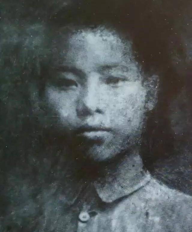 他就是这家书店的店员陈柏林(即《红岩》中的陈松林).