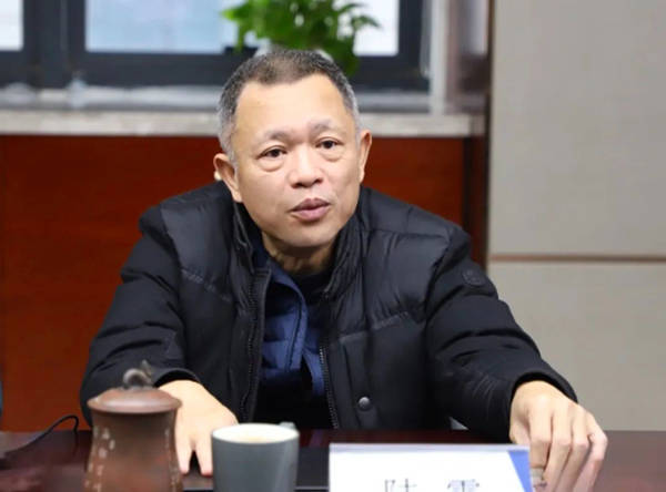 南宁市青秀区委常委常务副区长邢义波一行到中信恒泰走访调研