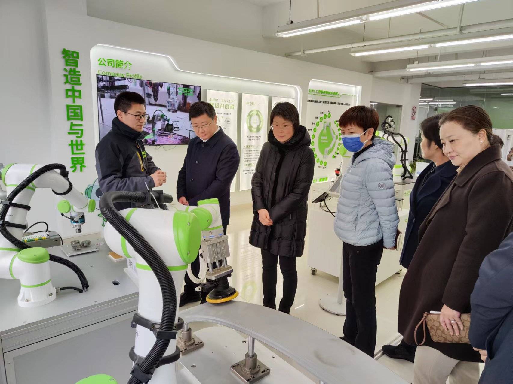 无锡市副市长周文栋一行莅临长广溪智造调研